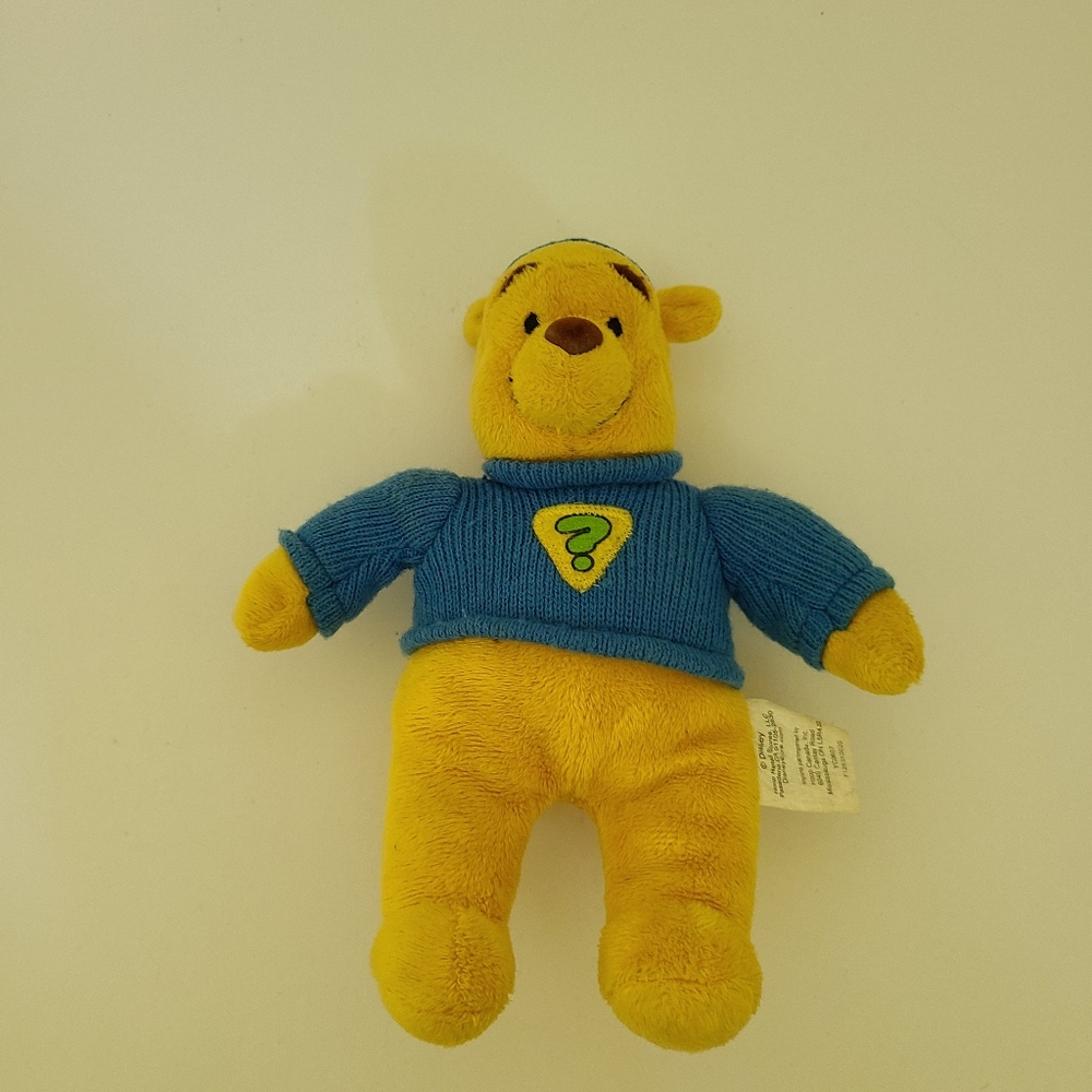 Disney Super Sleuth Pooh Bear Plush minor marks see images